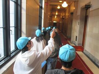 ６年生　社会科見学です。