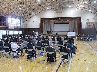 研究協議会の全体会です。