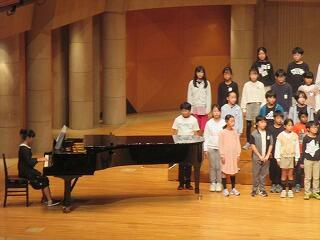 ５年生の市内親善音楽会（合唱）です。